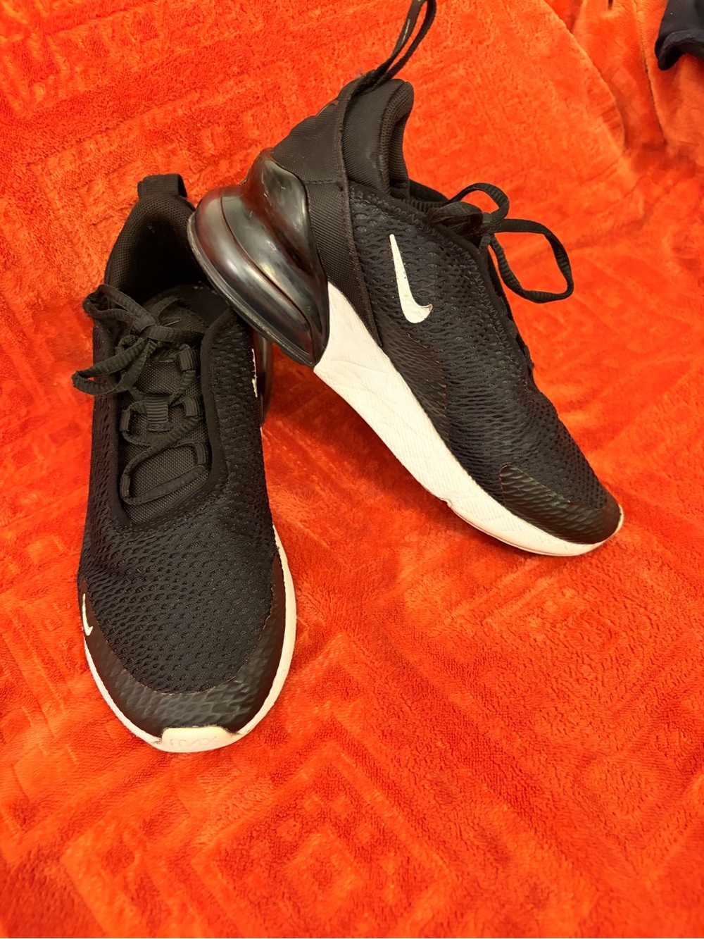 Nike Kids Black and White Air Max 270